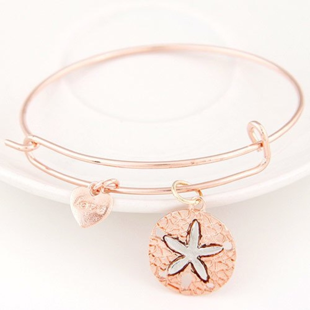 Stunning Sea Starfish Charm Ocean Bangle